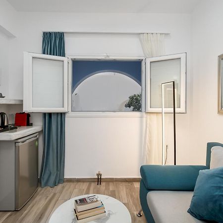 Oasis Suites Fira Exterior photo