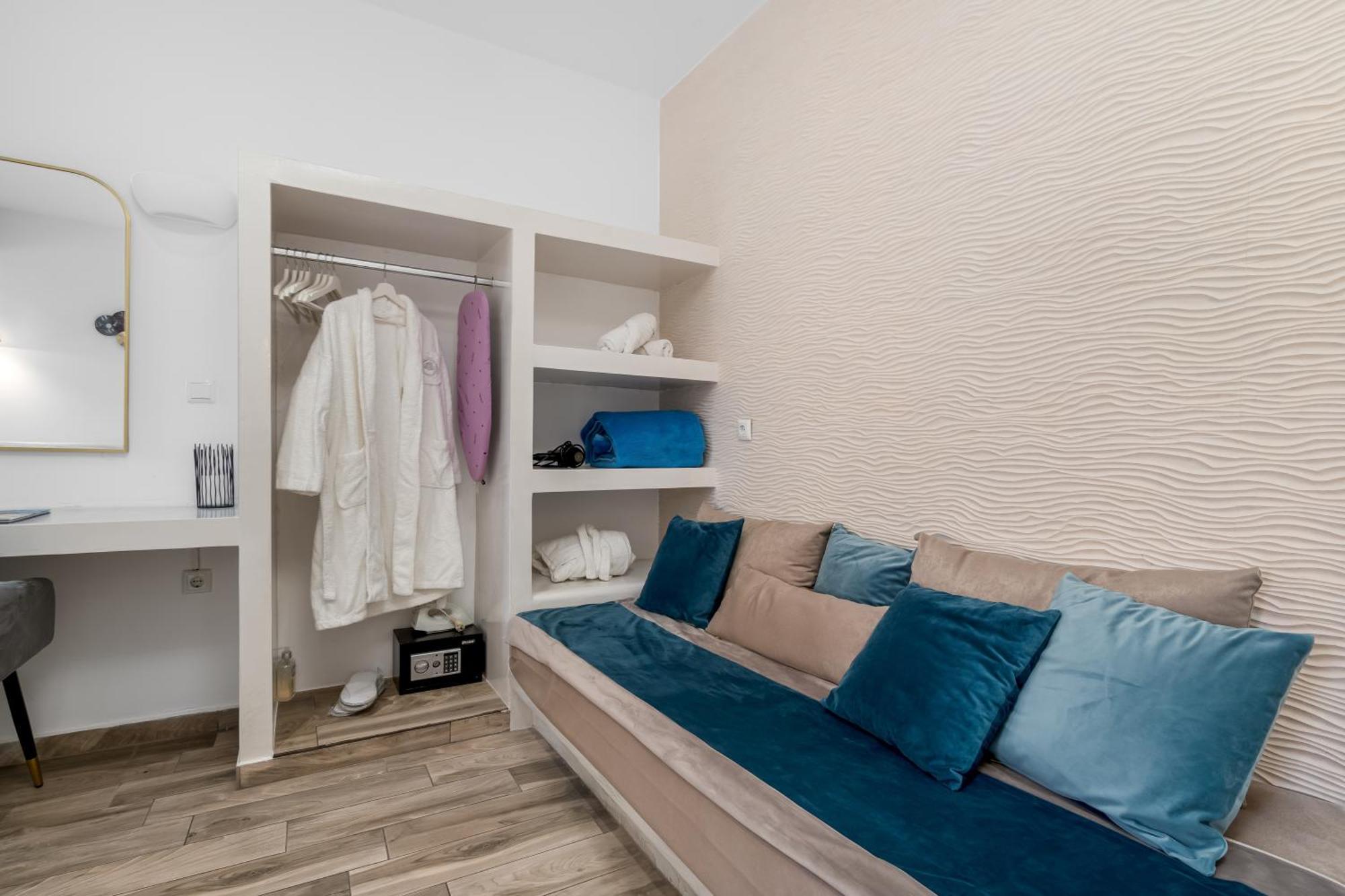 Oasis Suites Fira Exterior photo