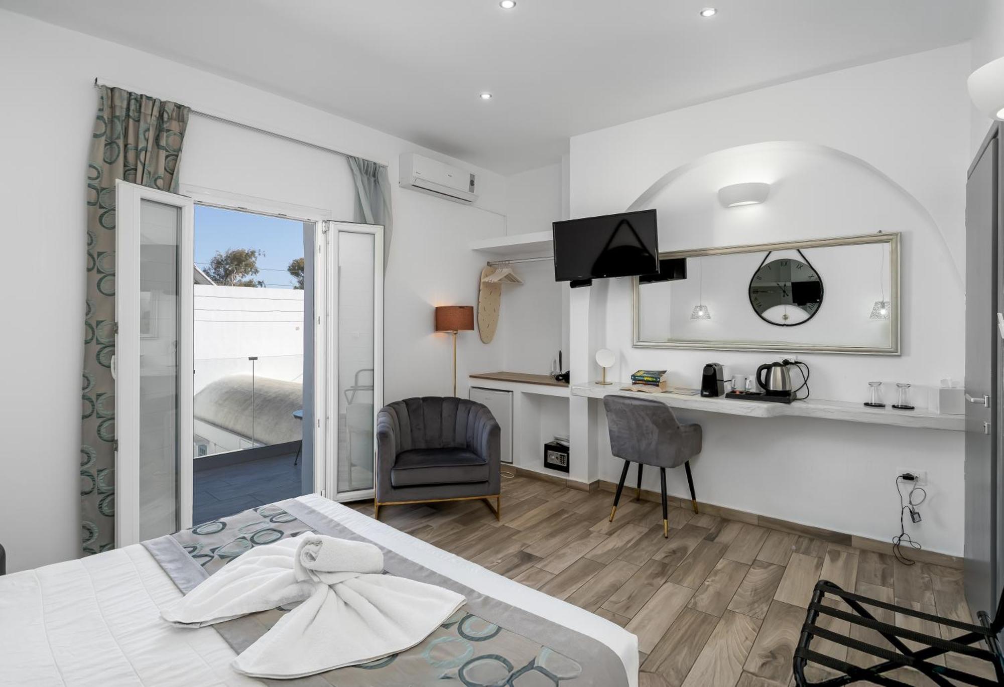 Oasis Suites Fira Exterior photo