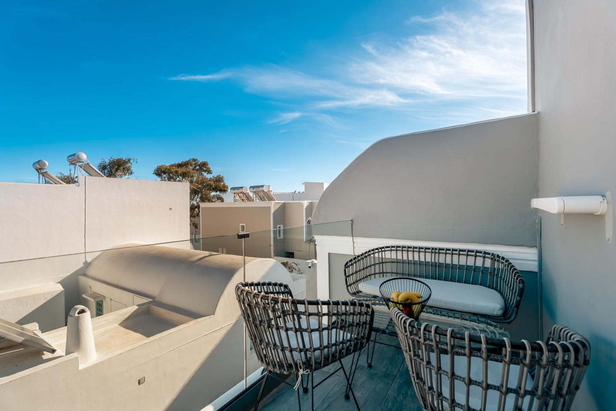Oasis Suites Fira Exterior photo